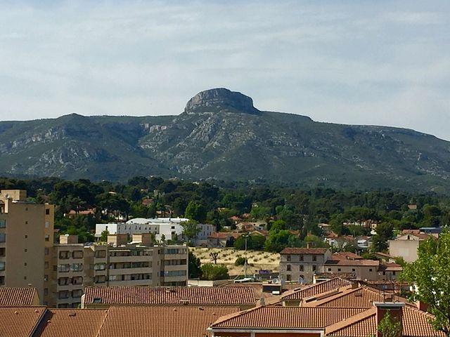 Aubagne - Immobilier - CENTURY 21 Agence Beaumont - Garlaban vu depuis le centre d'Aubagne