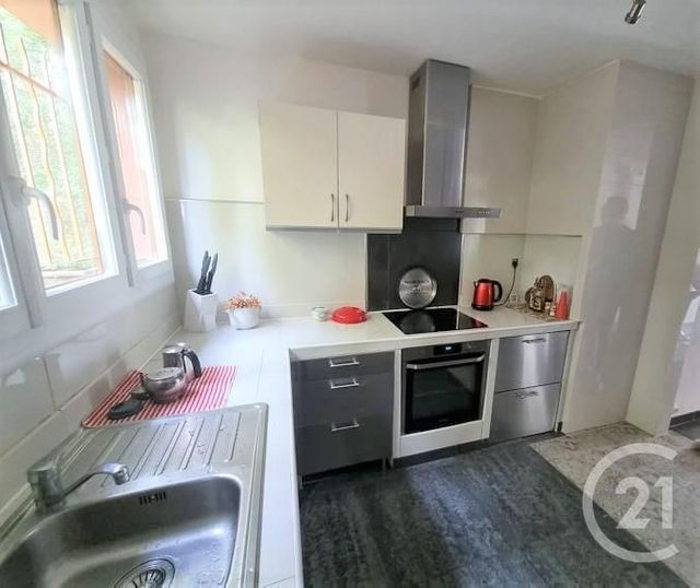 Afficher la photo en grand appartement à vendre - 3 pièces - 67.17 m2 - AUBAGNE - 13 - PROVENCE-ALPES-COTE-D-AZUR - Century 21 Agence Beaumond