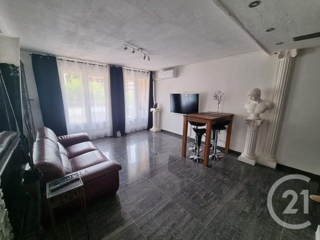 Afficher la photo en grand appartement à vendre - 3 pièces - 67.17 m2 - AUBAGNE - 13 - PROVENCE-ALPES-COTE-D-AZUR - Century 21 Agence Beaumond