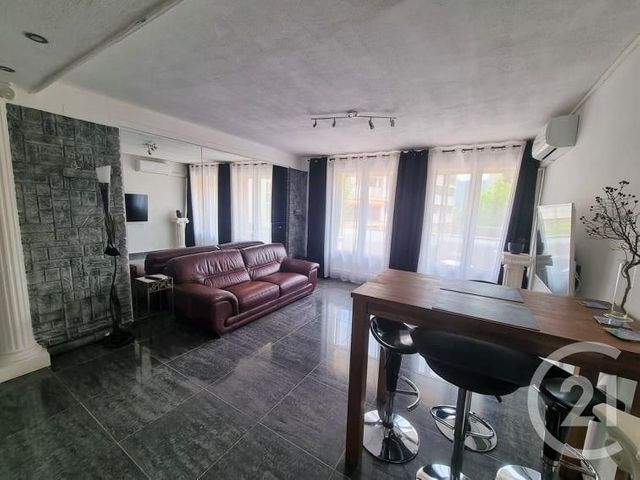 Afficher la photo en grand appartement à vendre - 3 pièces - 67.17 m2 - AUBAGNE - 13 - PROVENCE-ALPES-COTE-D-AZUR - Century 21 Agence Beaumond