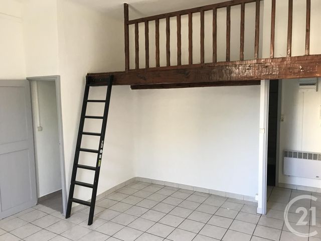 Afficher la photo en grand Appartement F1 à vendre - 1 pièce - 30.27 m2 - AUBAGNE - 13 - PROVENCE-ALPES-COTE-D-AZUR - Century 21 Agence Beaumond