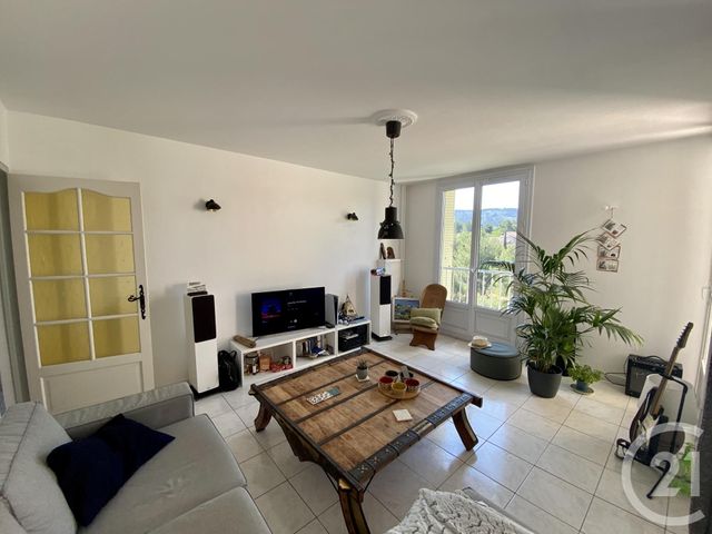 Appartement à vendre - 4 pièces - 84.86 m2 - AUBAGNE - 13 - PROVENCE-ALPES-COTE-D-AZUR - Century 21 Agence Beaumond Appartement à vendre - 4 pièces - 84.86 m2 - AUBAGNE - 13 - PROVENCE-ALPES-COTE-D-AZUR - Century 21 Agence Beaumond
