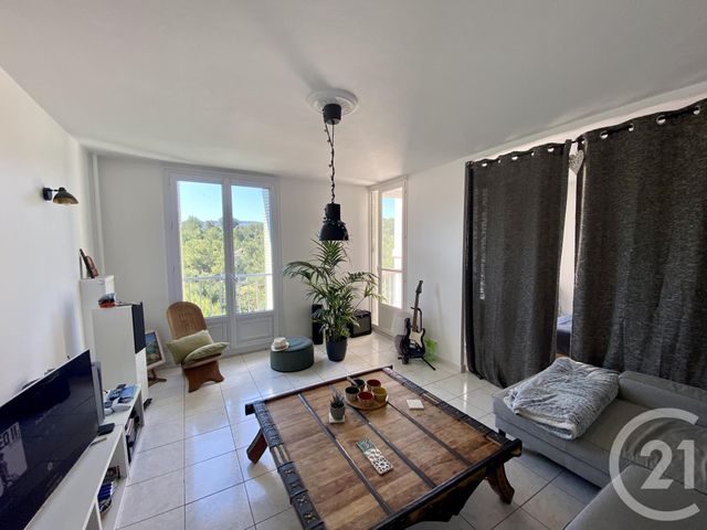 Appartement à vendre - 4 pièces - 84.86 m2 - AUBAGNE - 13 - PROVENCE-ALPES-COTE-D-AZUR - Century 21 Agence Beaumond Appartement à vendre - 4 pièces - 84.86 m2 - AUBAGNE - 13 - PROVENCE-ALPES-COTE-D-AZUR - Century 21 Agence Beaumond