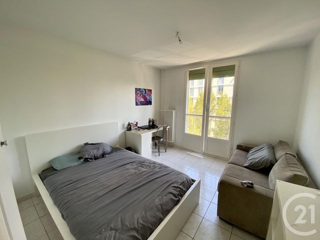 Appartement à vendre - 4 pièces - 84.86 m2 - AUBAGNE - 13 - PROVENCE-ALPES-COTE-D-AZUR - Century 21 Agence Beaumond Appartement à vendre - 4 pièces - 84.86 m2 - AUBAGNE - 13 - PROVENCE-ALPES-COTE-D-AZUR - Century 21 Agence Beaumond