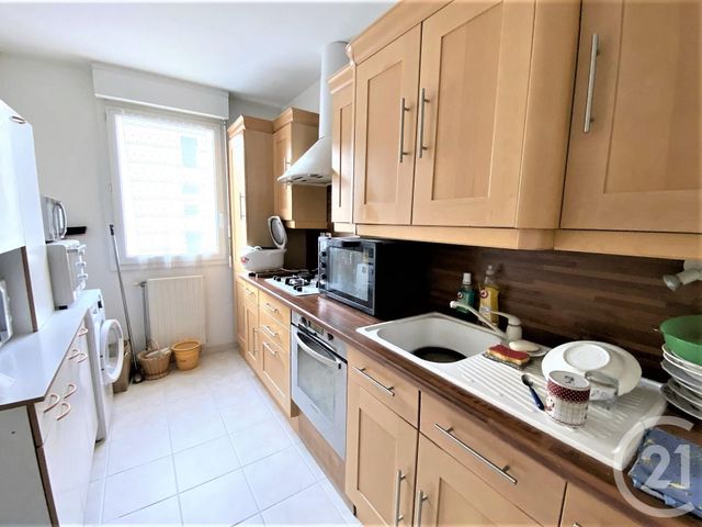 Afficher la photo en grand Appartement F2 à vendre - 2 pièces - 42.0 m2 - AUBAGNE - 13 - PROVENCE-ALPES-COTE-D-AZUR - Century 21 Agence Beaumond