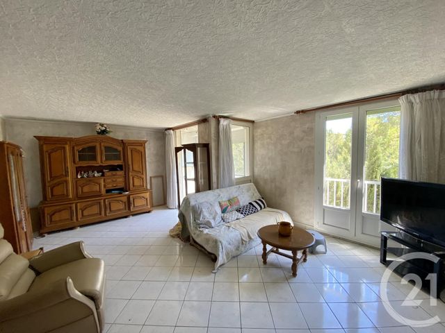 Afficher la photo en grand Appartement F2 à vendre - 3 pièces - 73.46 m2 - AUBAGNE - 13 - PROVENCE-ALPES-COTE-D-AZUR - Century 21 Agence Beaumond