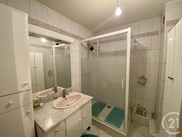 Afficher la photo en grand Appartement F2 à vendre - 3 pièces - 73.46 m2 - AUBAGNE - 13 - PROVENCE-ALPES-COTE-D-AZUR - Century 21 Agence Beaumond