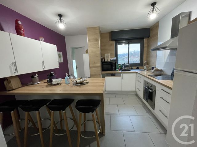 Afficher la photo en grand Appartement T3 à vendre - 3 pièces - 70.0 m2 - AUBAGNE - 13 - PROVENCE-ALPES-COTE-D-AZUR - Century 21 Agence Beaumond