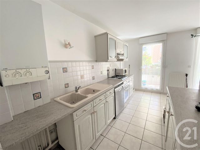 Afficher la photo en grand Appartement F3 à vendre - 3 pièces - 76.0 m2 - AUBAGNE - 13 - PROVENCE-ALPES-COTE-D-AZUR - Century 21 Agence Beaumond