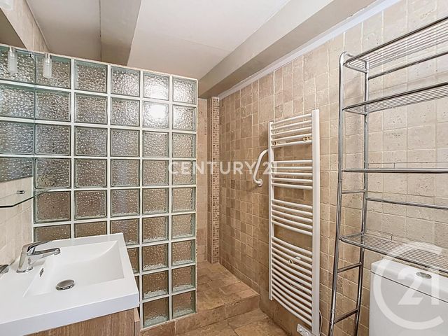 Appartement à vendre - 3 pièces - 53.0 m2 - GEMENOS - 13 - PROVENCE-ALPES-COTE-D-AZUR - Century 21 Agence Beaumond