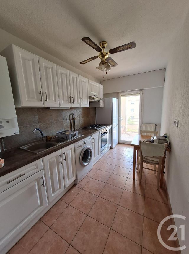 Appartement F3 à vendre - 3 pièces - 66.99 m2 - AUBAGNE - 13 - PROVENCE-ALPES-COTE-D-AZUR - Century 21 Agence Beaumond Appartement F3 à vendre - 3 pièces - 66.99 m2 - AUBAGNE - 13 - PROVENCE-ALPES-COTE-D-AZUR - Century 21 Agence Beaumond