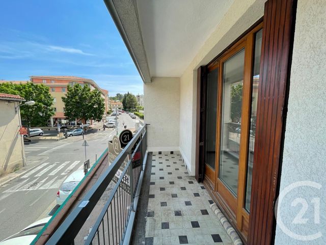 Appartement T3 à louer - 3 pièces - 62.26 m2 - AUBAGNE - 13 - PROVENCE-ALPES-COTE-D-AZUR - Century 21 Agence Beaumond Appartement T3 à louer - 3 pièces - 62.26 m2 - AUBAGNE - 13 - PROVENCE-ALPES-COTE-D-AZUR - Century 21 Agence Beaumond