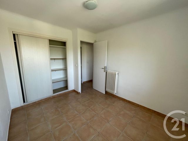 Afficher la photo en grand Appartement T3 à louer - 3 pièces - 56.16 m2 - AUBAGNE - 13 - PROVENCE-ALPES-COTE-D-AZUR - Century 21 Agence Beaumond