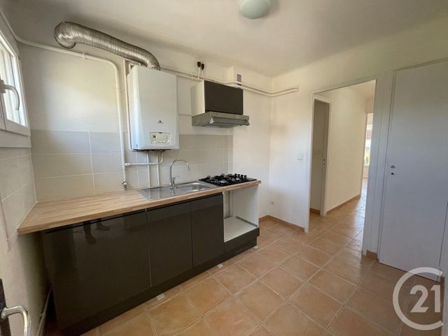 Afficher la photo en grand Appartement T3 à louer - 3 pièces - 56.16 m2 - AUBAGNE - 13 - PROVENCE-ALPES-COTE-D-AZUR - Century 21 Agence Beaumond