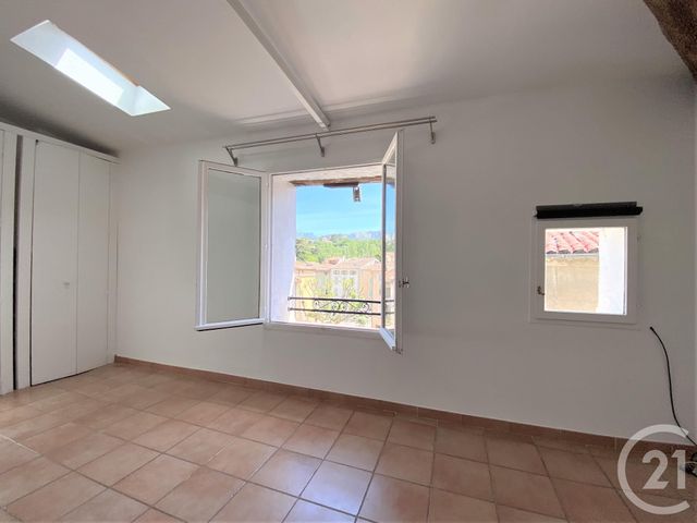 Appartement F6 à vendre - 6 pièces - 135.74 m2 - AURIOL - 13 - PROVENCE-ALPES-COTE-D-AZUR - Century 21 Agence Beaumond Appartement F6 à vendre - 6 pièces - 135.74 m2 - AURIOL - 13 - PROVENCE-ALPES-COTE-D-AZUR - Century 21 Agence Beaumond