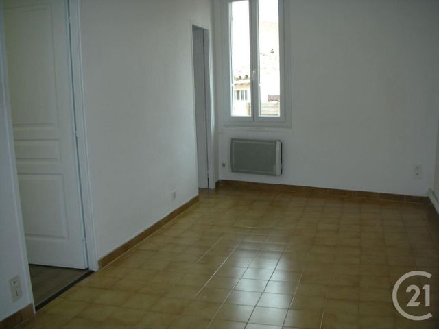 Appartement T2 à louer - 2 pièces - 32.76 m2 - AUBAGNE - 13 - PROVENCE-ALPES-COTE-D-AZUR - Century 21 Agence Beaumond Appartement T2 à louer - 2 pièces - 32.76 m2 - AUBAGNE - 13 - PROVENCE-ALPES-COTE-D-AZUR - Century 21 Agence Beaumond