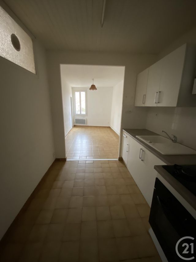 Appartement T2 à louer - 2 pièces - 32.76 m2 - AUBAGNE - 13 - PROVENCE-ALPES-COTE-D-AZUR - Century 21 Agence Beaumond Appartement T2 à louer - 2 pièces - 32.76 m2 - AUBAGNE - 13 - PROVENCE-ALPES-COTE-D-AZUR - Century 21 Agence Beaumond