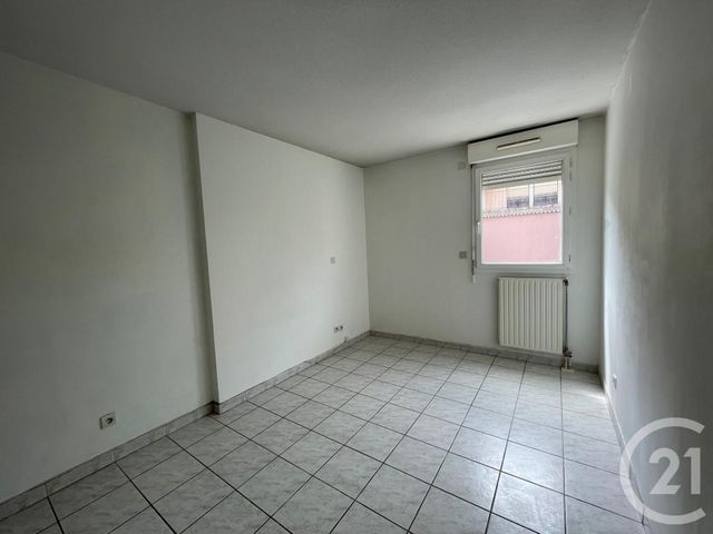 Afficher la photo en grand Appartement T3 à louer - 3 pièces - 70.37 m2 - AUBAGNE - 13 - PROVENCE-ALPES-COTE-D-AZUR - Century 21 Agence Beaumond