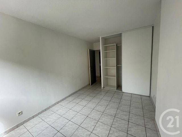 Afficher la photo en grand Appartement T3 à louer - 3 pièces - 70.37 m2 - AUBAGNE - 13 - PROVENCE-ALPES-COTE-D-AZUR - Century 21 Agence Beaumond