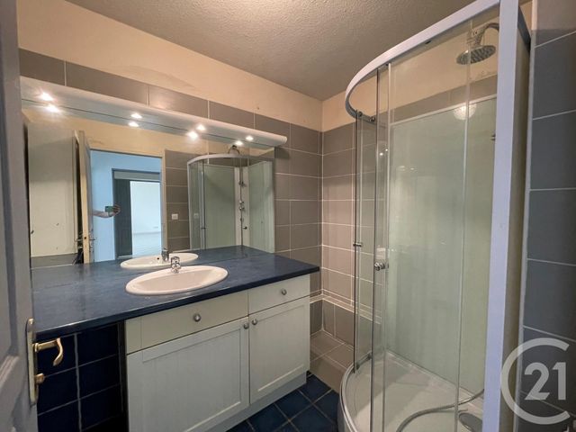 Afficher la photo en grand Appartement T3 à louer - 3 pièces - 70.37 m2 - AUBAGNE - 13 - PROVENCE-ALPES-COTE-D-AZUR - Century 21 Agence Beaumond