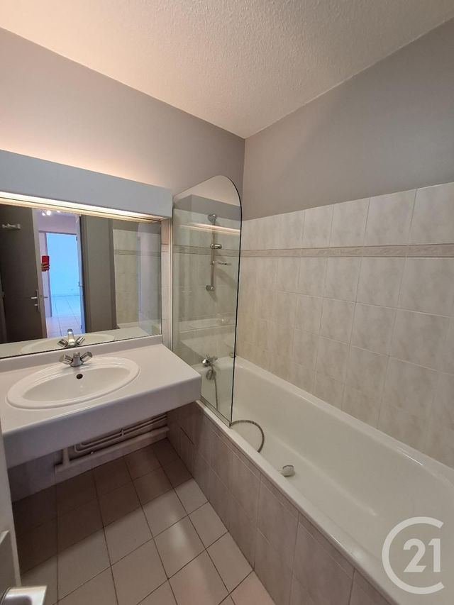 appartement à vendre - 2 pièces - 46.23 m2 - AUBAGNE - 13 - PROVENCE-ALPES-COTE-D-AZUR - Century 21 Agence Beaumond appartement à vendre - 2 pièces - 46.23 m2 - AUBAGNE - 13 - PROVENCE-ALPES-COTE-D-AZUR - Century 21 Agence Beaumond