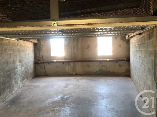 parking à louer - 25.0 m2 - AUBAGNE - 13 - PROVENCE-ALPES-COTE-D-AZUR - Century 21 Agence Beaumond parking à louer - 25.0 m2 - AUBAGNE - 13 - PROVENCE-ALPES-COTE-D-AZUR - Century 21 Agence Beaumond