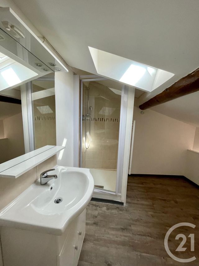 appartement à louer - 2 pièces - 38.0 m2 - ROQUEFORT LA BEDOULE - 13 - PROVENCE-ALPES-COTE-D-AZUR - Century 21 Agence Beaumond appartement à louer - 2 pièces - 38.0 m2 - ROQUEFORT LA BEDOULE - 13 - PROVENCE-ALPES-COTE-D-AZUR - Century 21 Agence Beaumond