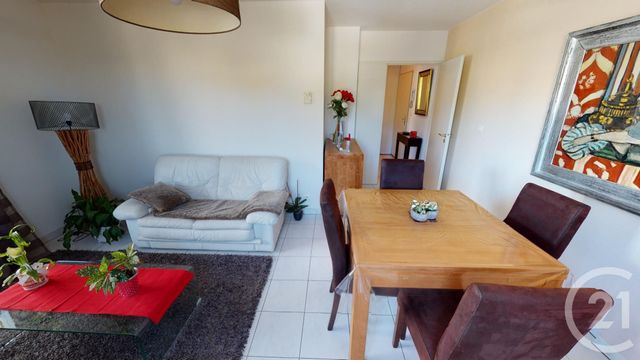 Appartement F3 à vendre - 3 pièces - 67.0 m2 - AUBAGNE - 13 - PROVENCE-ALPES-COTE-D-AZUR - Century 21 Agence Beaumond Appartement F3 à vendre - 3 pièces - 67.0 m2 - AUBAGNE - 13 - PROVENCE-ALPES-COTE-D-AZUR - Century 21 Agence Beaumond