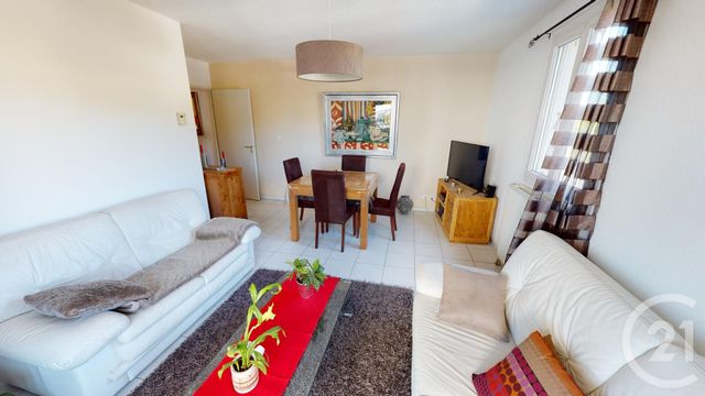 Appartement F3 à vendre - 3 pièces - 67.0 m2 - AUBAGNE - 13 - PROVENCE-ALPES-COTE-D-AZUR - Century 21 Agence Beaumond Appartement F3 à vendre - 3 pièces - 67.0 m2 - AUBAGNE - 13 - PROVENCE-ALPES-COTE-D-AZUR - Century 21 Agence Beaumond