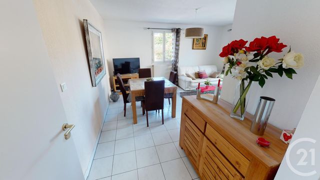 Appartement F3 à vendre - 3 pièces - 67.0 m2 - AUBAGNE - 13 - PROVENCE-ALPES-COTE-D-AZUR - Century 21 Agence Beaumond Appartement F3 à vendre - 3 pièces - 67.0 m2 - AUBAGNE - 13 - PROVENCE-ALPES-COTE-D-AZUR - Century 21 Agence Beaumond