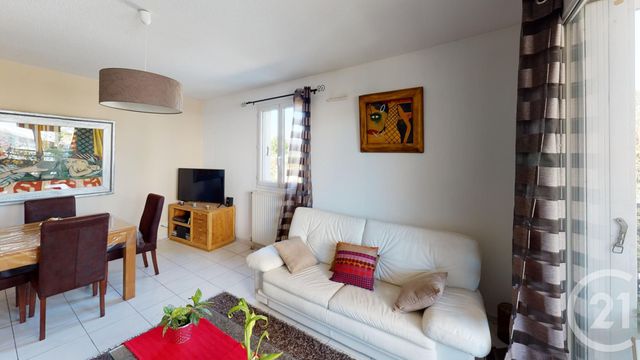Appartement F3 à vendre - 3 pièces - 67.0 m2 - AUBAGNE - 13 - PROVENCE-ALPES-COTE-D-AZUR - Century 21 Agence Beaumond Appartement F3 à vendre - 3 pièces - 67.0 m2 - AUBAGNE - 13 - PROVENCE-ALPES-COTE-D-AZUR - Century 21 Agence Beaumond