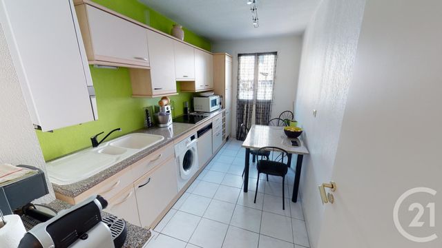 Appartement F3 à vendre - 3 pièces - 67.0 m2 - AUBAGNE - 13 - PROVENCE-ALPES-COTE-D-AZUR - Century 21 Agence Beaumond Appartement F3 à vendre - 3 pièces - 67.0 m2 - AUBAGNE - 13 - PROVENCE-ALPES-COTE-D-AZUR - Century 21 Agence Beaumond