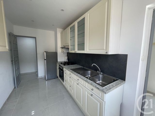 appartement à louer - 3 pièces - 55.69 m2 - LA PENNE SUR HUVEAUNE - 13 - PROVENCE-ALPES-COTE-D-AZUR - Century 21 Agence Beaumond appartement à louer - 3 pièces - 55.69 m2 - LA PENNE SUR HUVEAUNE - 13 - PROVENCE-ALPES-COTE-D-AZUR - Century 21 Agence Beaumond
