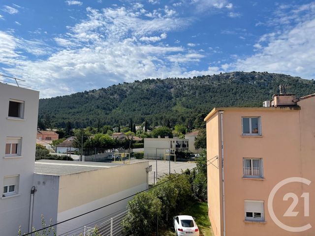 appartement à louer - 3 pièces - 55.69 m2 - LA PENNE SUR HUVEAUNE - 13 - PROVENCE-ALPES-COTE-D-AZUR - Century 21 Agence Beaumond appartement à louer - 3 pièces - 55.69 m2 - LA PENNE SUR HUVEAUNE - 13 - PROVENCE-ALPES-COTE-D-AZUR - Century 21 Agence Beaumond