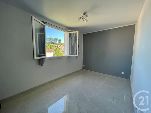 appartement à louer - 3 pièces - 55.69 m2 - LA PENNE SUR HUVEAUNE - 13 - PROVENCE-ALPES-COTE-D-AZUR - Century 21 Agence Beaumond appartement à louer - 3 pièces - 55.69 m2 - LA PENNE SUR HUVEAUNE - 13 - PROVENCE-ALPES-COTE-D-AZUR - Century 21 Agence Beaumond