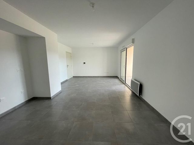 Afficher la photo en grand Appartement T3 à louer - 3 pièces - 59.49 m2 - AUBAGNE - 13 - PROVENCE-ALPES-COTE-D-AZUR - Century 21 Agence Beaumond