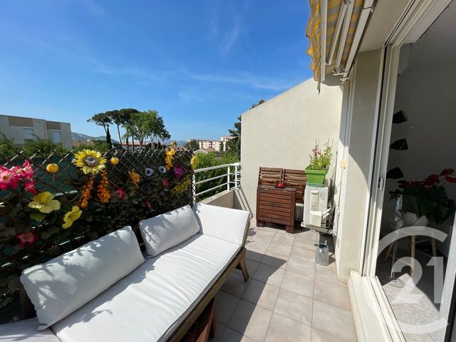 Afficher la photo en grand appartement à vendre - 2 pièces - 46.04 m2 - MARSEILLE - 13011 - PROVENCE-ALPES-COTE-D-AZUR - Century 21 Agence Beaumond