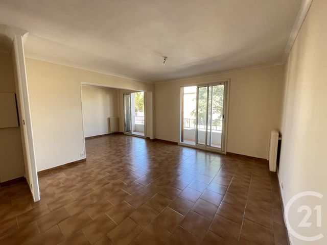 Afficher la photo en grand Appartement T3 à vendre - 4 pièces - 73.25 m2 - AUBAGNE - 13 - PROVENCE-ALPES-COTE-D-AZUR - Century 21 Agence Beaumond