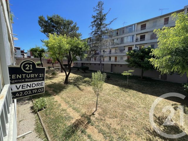 Afficher la photo en grand Appartement T3 à vendre - 4 pièces - 73.25 m2 - AUBAGNE - 13 - PROVENCE-ALPES-COTE-D-AZUR - Century 21 Agence Beaumond