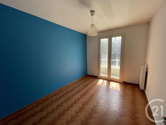 Afficher la photo en grand Appartement T3 à vendre - 4 pièces - 73.25 m2 - AUBAGNE - 13 - PROVENCE-ALPES-COTE-D-AZUR - Century 21 Agence Beaumond