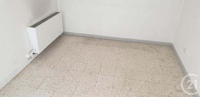 Afficher la photo en grand Appartement F3 à vendre - 3 pièces - 70.19 m2 - AUBAGNE - 13 - PROVENCE-ALPES-COTE-D-AZUR - Century 21 Agence Beaumond