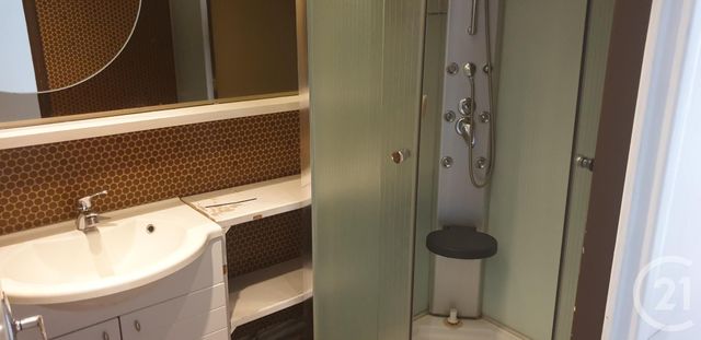 Afficher la photo en grand Appartement F3 à vendre - 3 pièces - 70.19 m2 - AUBAGNE - 13 - PROVENCE-ALPES-COTE-D-AZUR - Century 21 Agence Beaumond