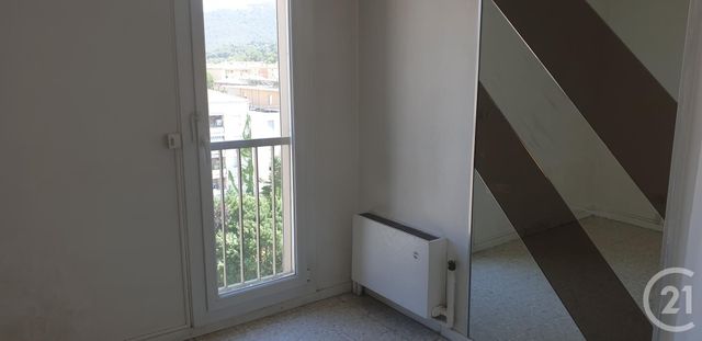 Afficher la photo en grand Appartement F3 à vendre - 3 pièces - 70.19 m2 - AUBAGNE - 13 - PROVENCE-ALPES-COTE-D-AZUR - Century 21 Agence Beaumond
