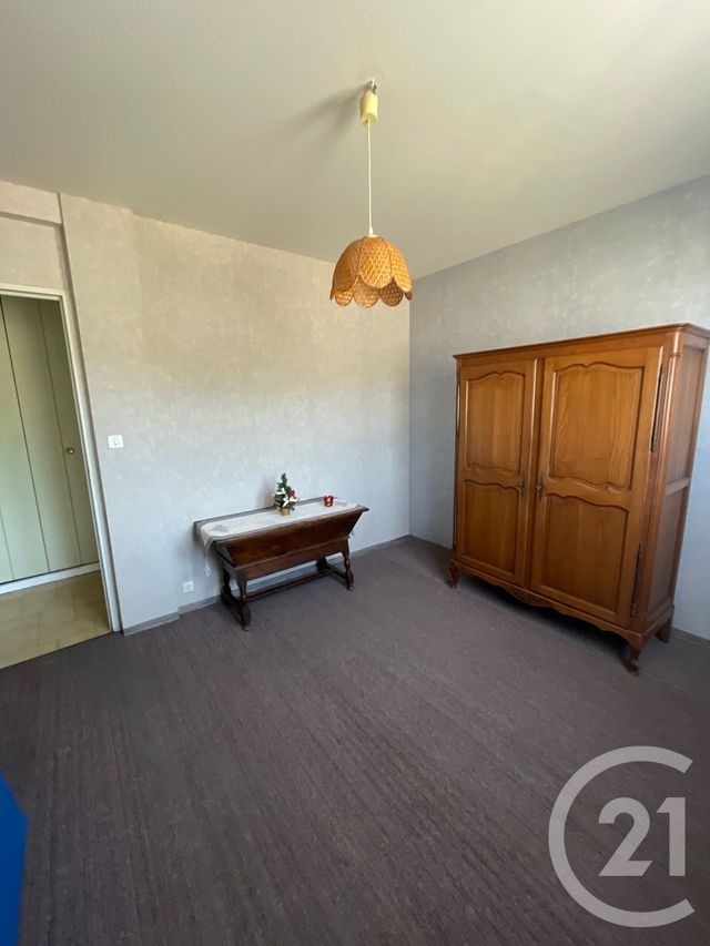 Afficher la photo en grand Appartement T3 à vendre - 3 pièces - 60.73 m2 - CARNOUX EN PROVENCE - 13 - PROVENCE-ALPES-COTE-D-AZUR - Century 21 Agence Beaumond