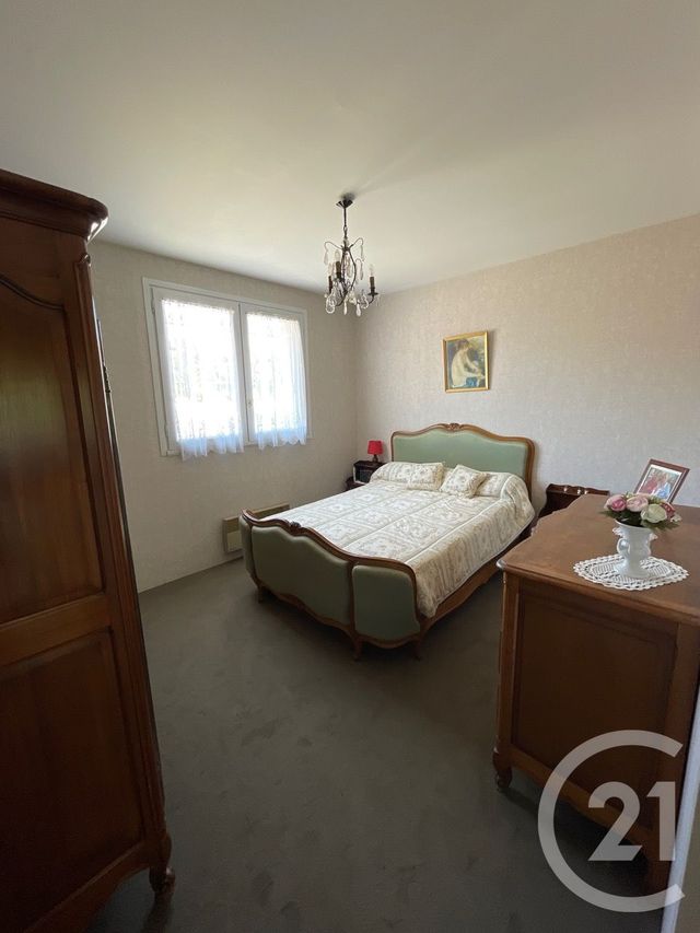 Afficher la photo en grand Appartement T3 à vendre - 3 pièces - 60.73 m2 - CARNOUX EN PROVENCE - 13 - PROVENCE-ALPES-COTE-D-AZUR - Century 21 Agence Beaumond