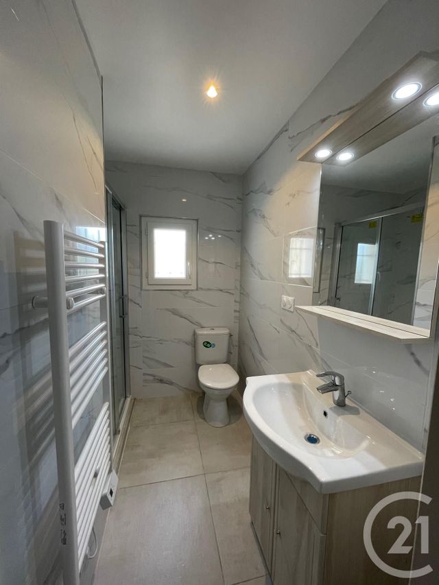 maison à louer - 3 pièces - 62.97 m2 - CUGES LES PINS - 13 - PROVENCE-ALPES-COTE-D-AZUR - Century 21 Agence Beaumond