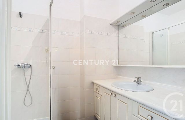 Appartement T3 à vendre - 3 pièces - 65.0 m2 - AUBAGNE - 13 - PROVENCE-ALPES-COTE-D-AZUR - Century 21 Agence Beaumond