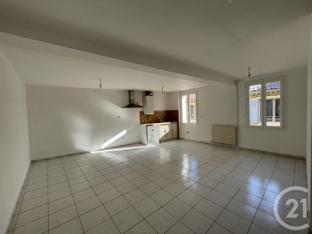 Appartement T4 à louer - 4 pièces - 71.69 m2 - AUBAGNE - 13 - PROVENCE-ALPES-COTE-D-AZUR - Century 21 Agence Beaumond