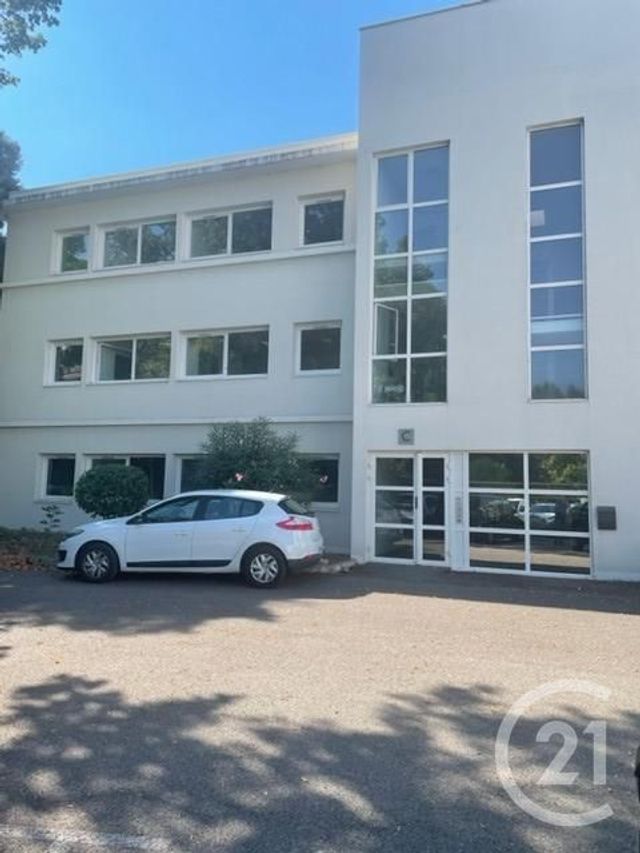 entreprise à louer - 58.0 m2 - GEMENOS - 13 - PROVENCE-ALPES-COTE-D-AZUR - Century 21 Agence Beaumond