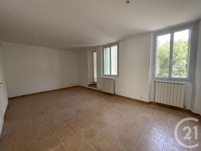 appartement à louer - 3 pièces - 59.0 m2 - AUBAGNE - 13 - PROVENCE-ALPES-COTE-D-AZUR - Century 21 Agence Beaumond